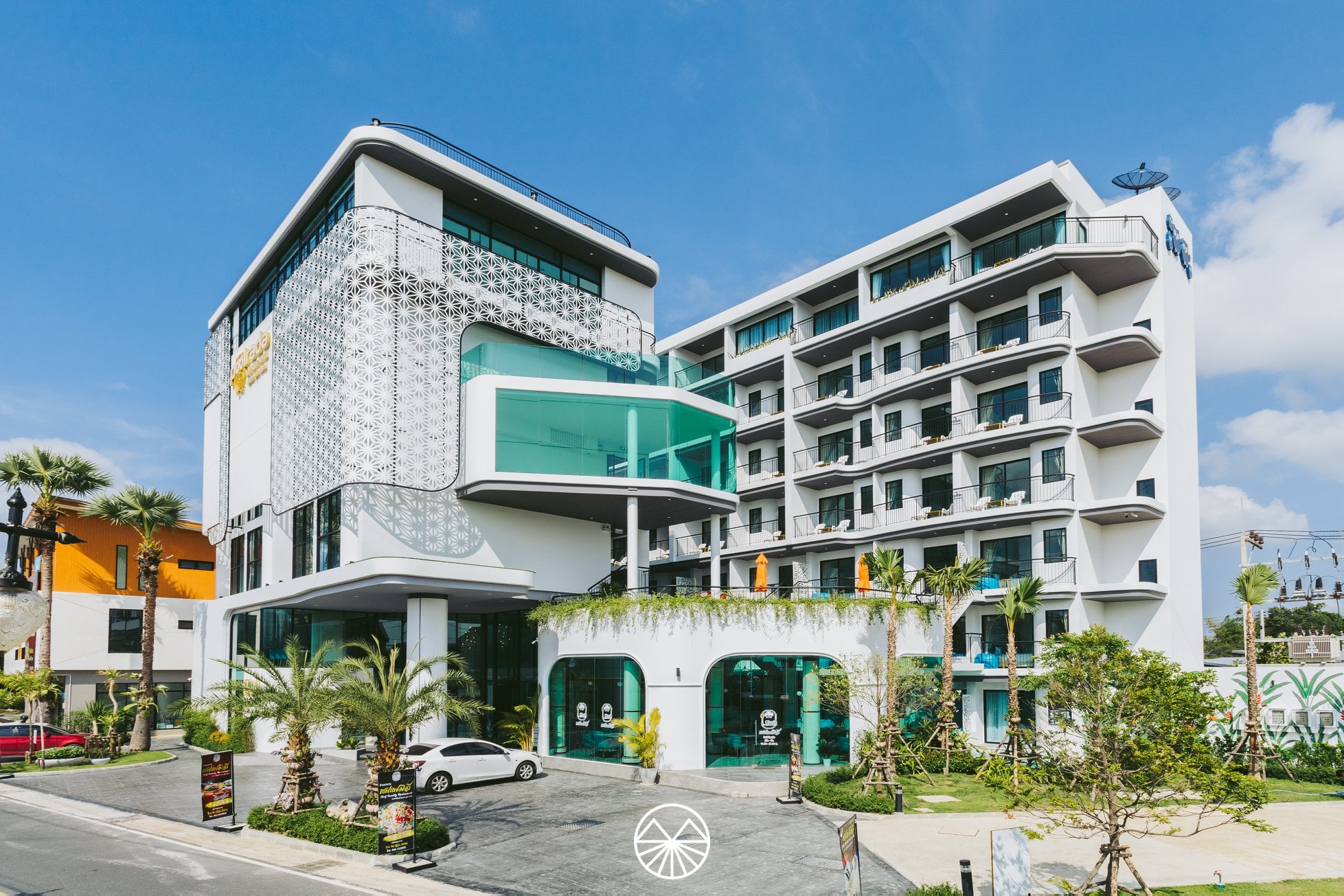 POOLRADA BOUTIQUE HOTEL (79 Keys)